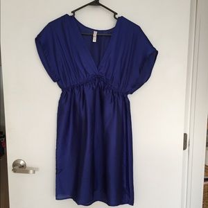 Blue silky sheen tunic, size medium
